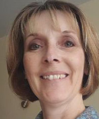 portrait photo of Helen Heaton