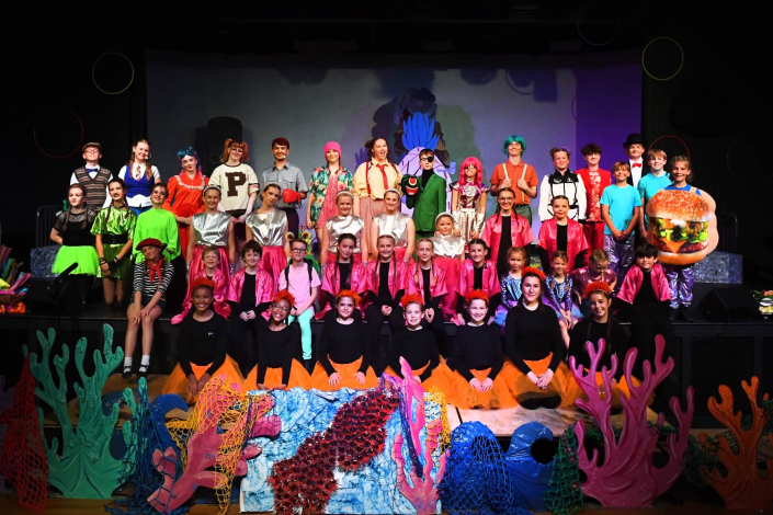 the cast of SpongeBob the musical